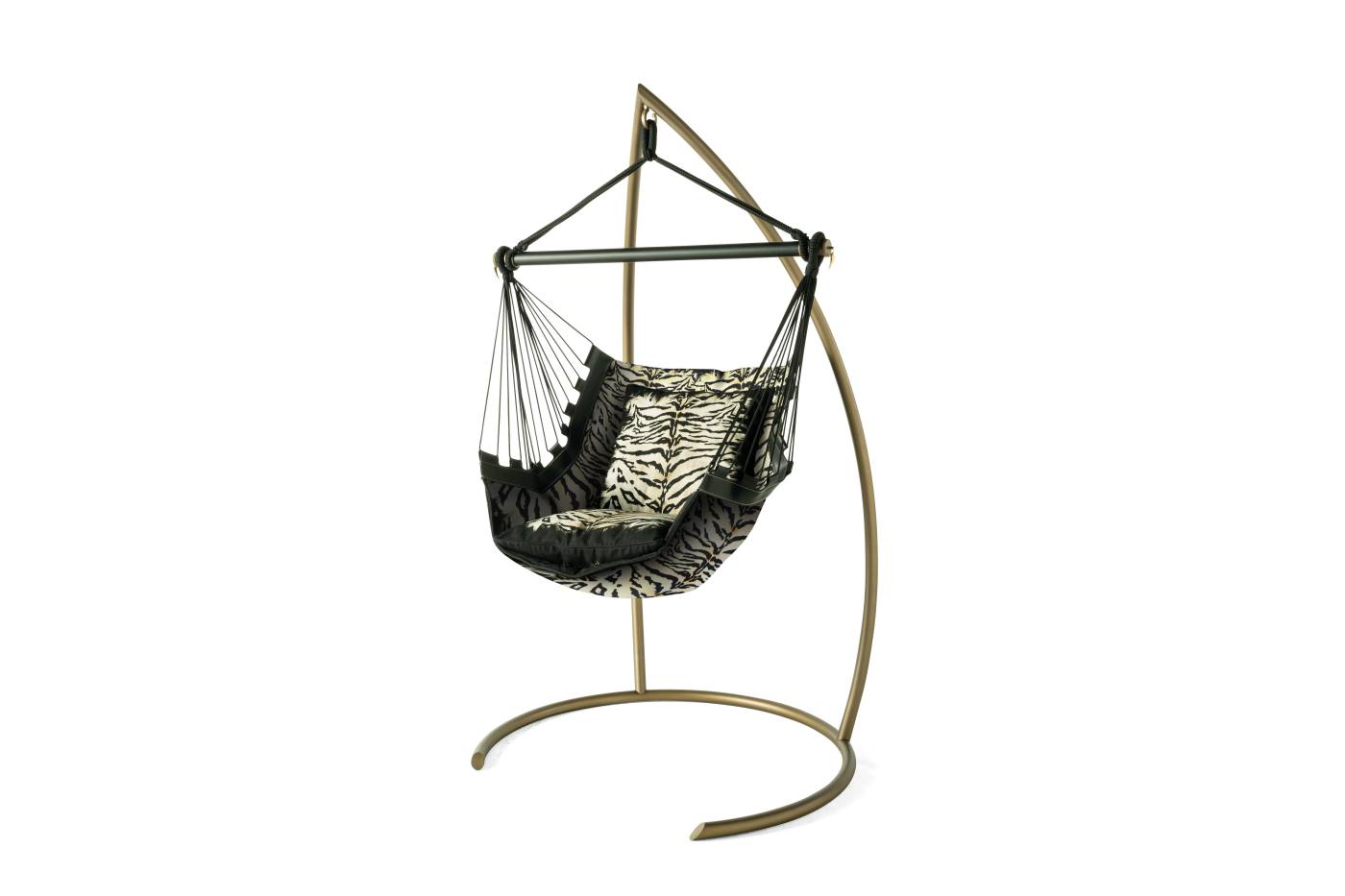 RCHI_WILD_suspended-seat_C.WIL.252.AG1_2026_02.jpg