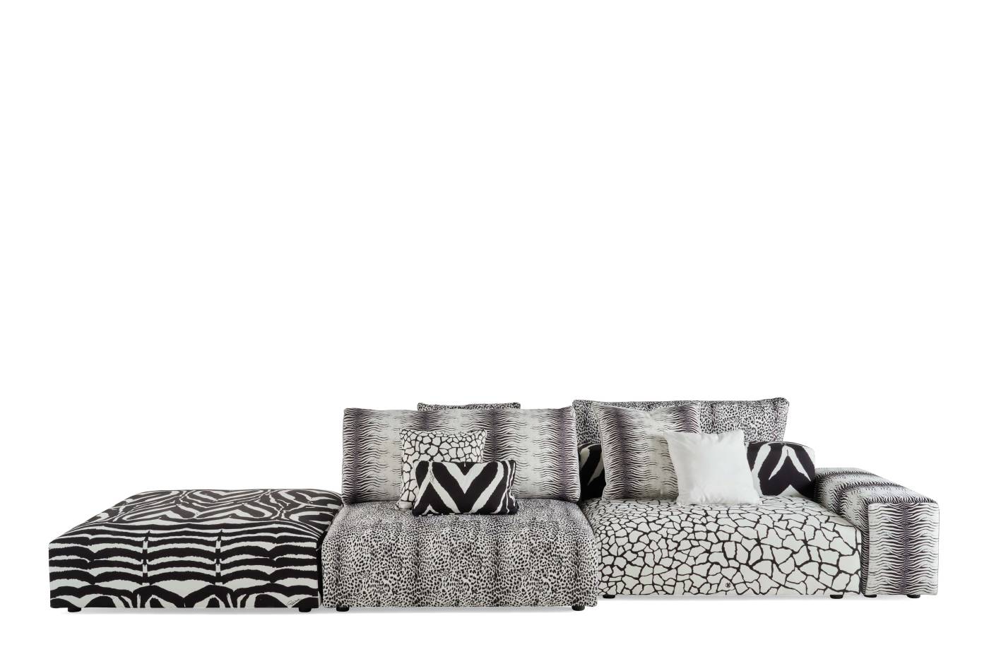RCHI_DAHLAK_outdoor-sectional-sofa_composition-A_2023_01.jpg