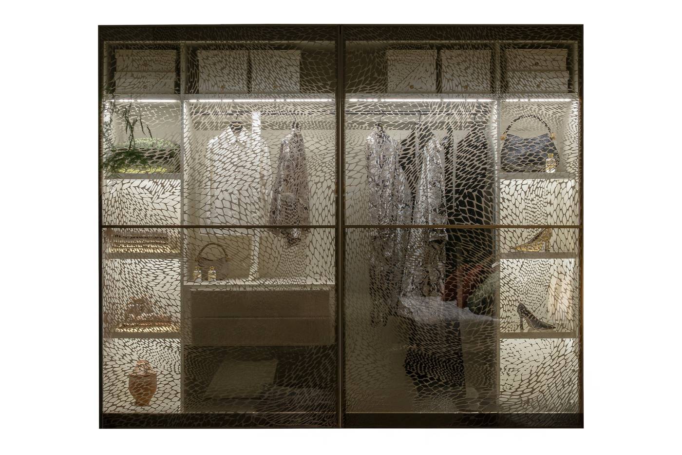 RCHI_ALCOBA_wardrobe_2026_01b.jpg
