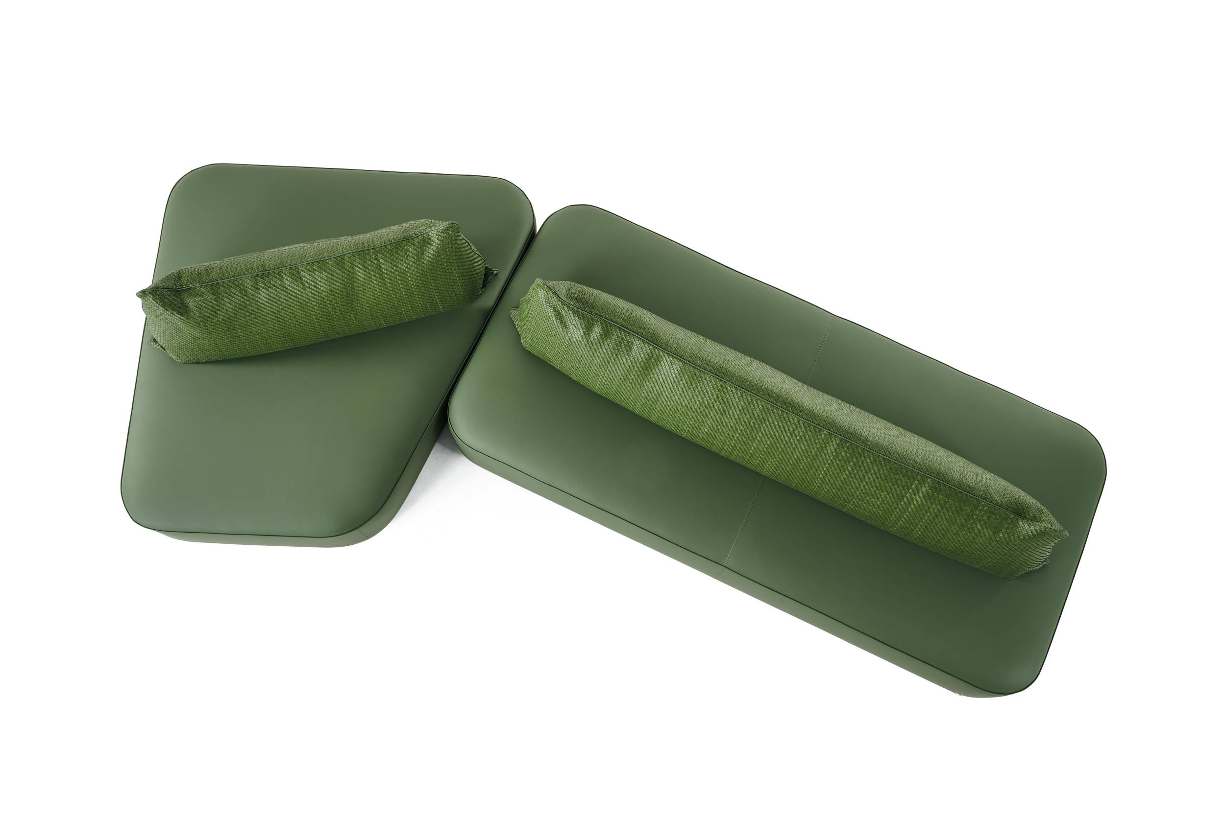 RCHI_BALTIMORA_sectional-sofa_2026_05.jpg