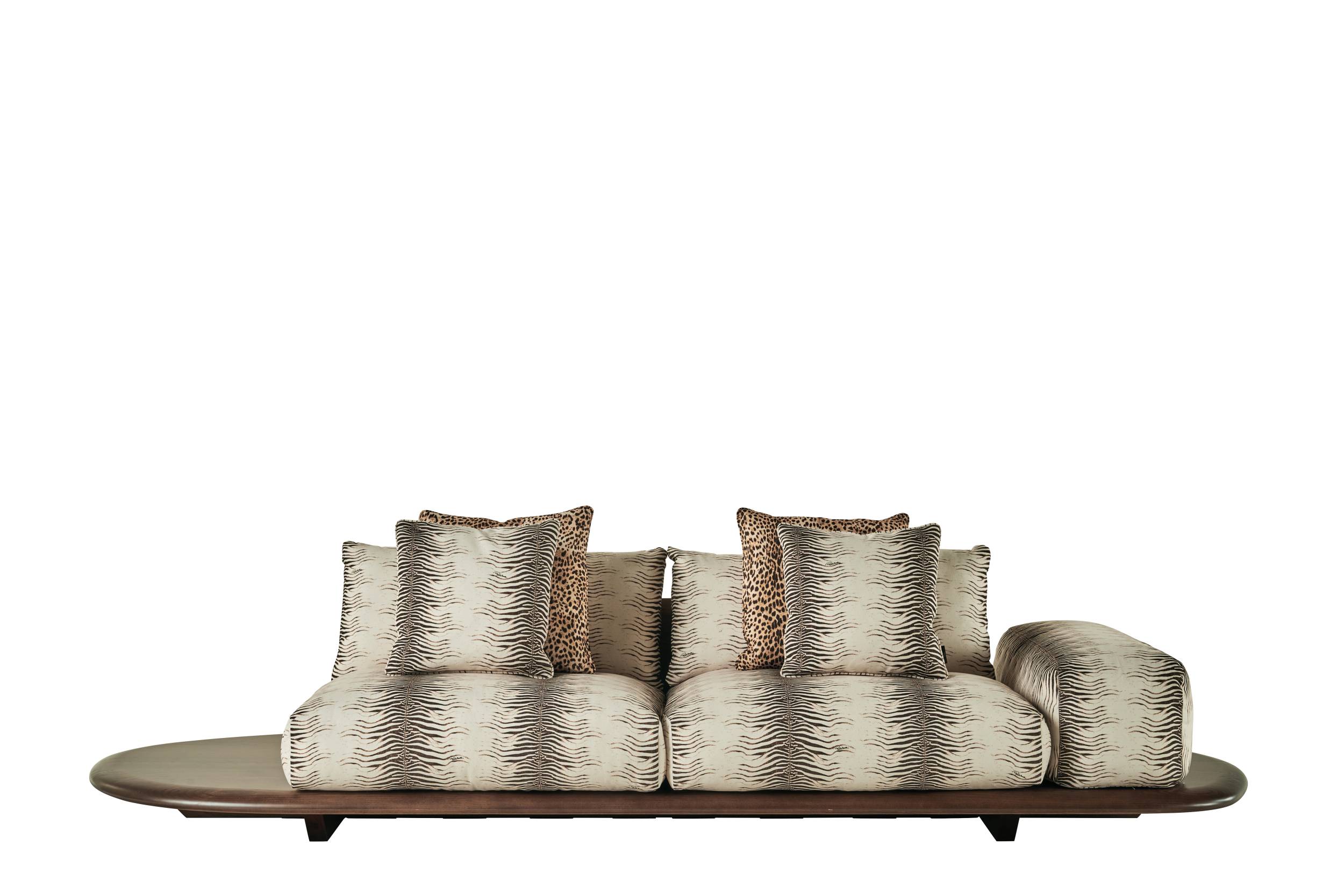 RCHI_MOREMI_3-seater-sofa_C.MOM.211.AZX_2024_01.jpg