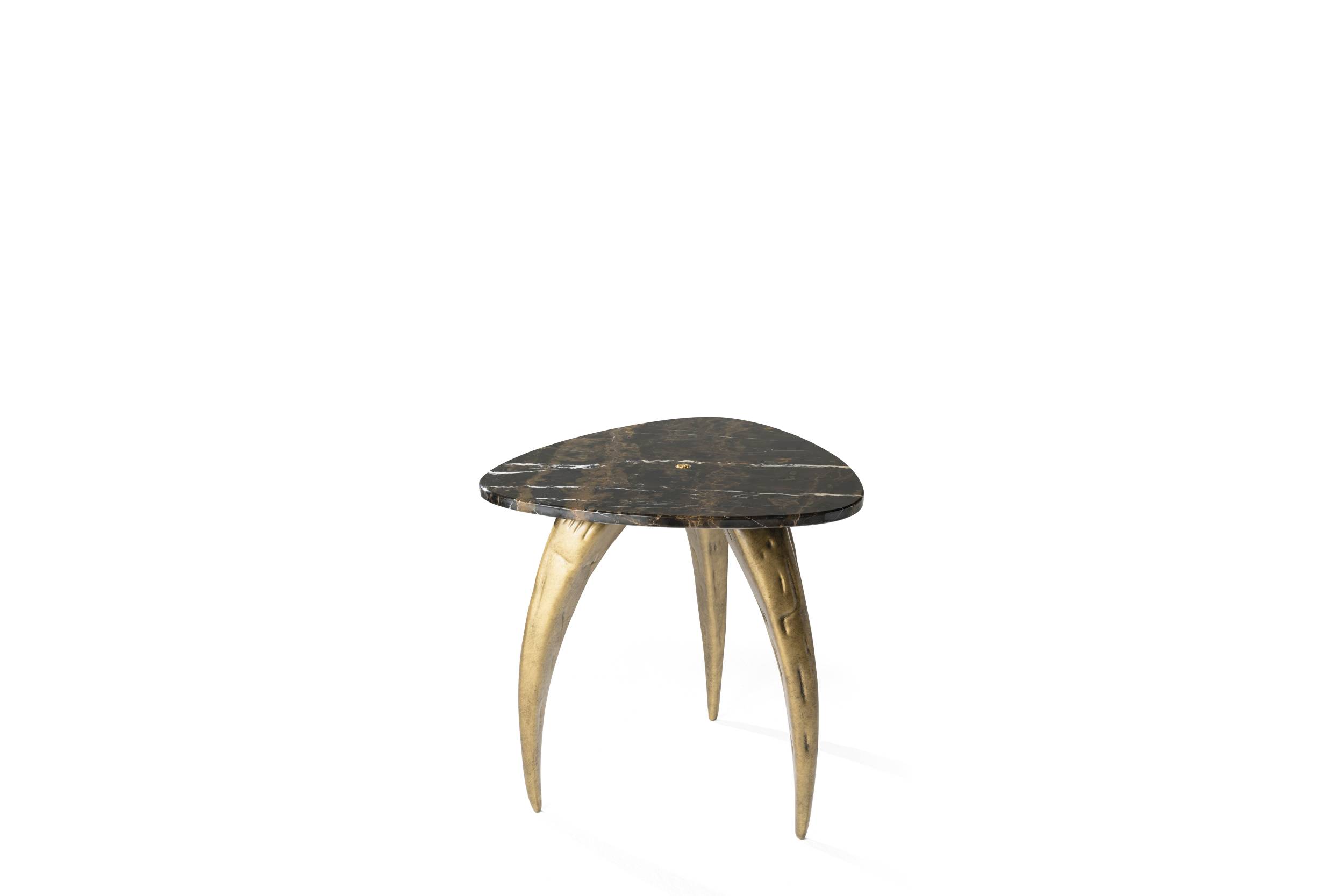 RCHI_WILD_side-table_WIL.232.AT1_2021_03a.jpg