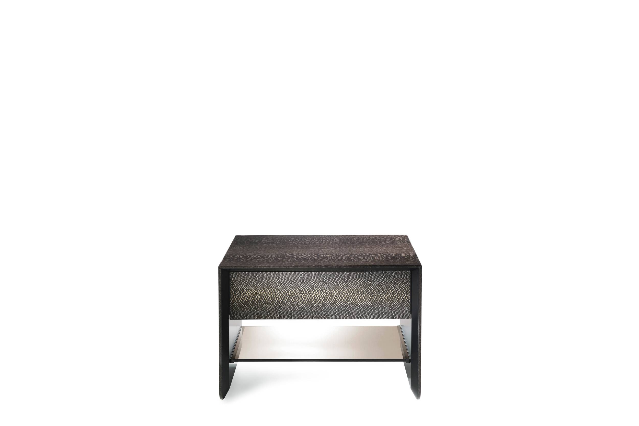 RCHI_MORNE_night-table_MOE.321.A81_2021_01a.jpg