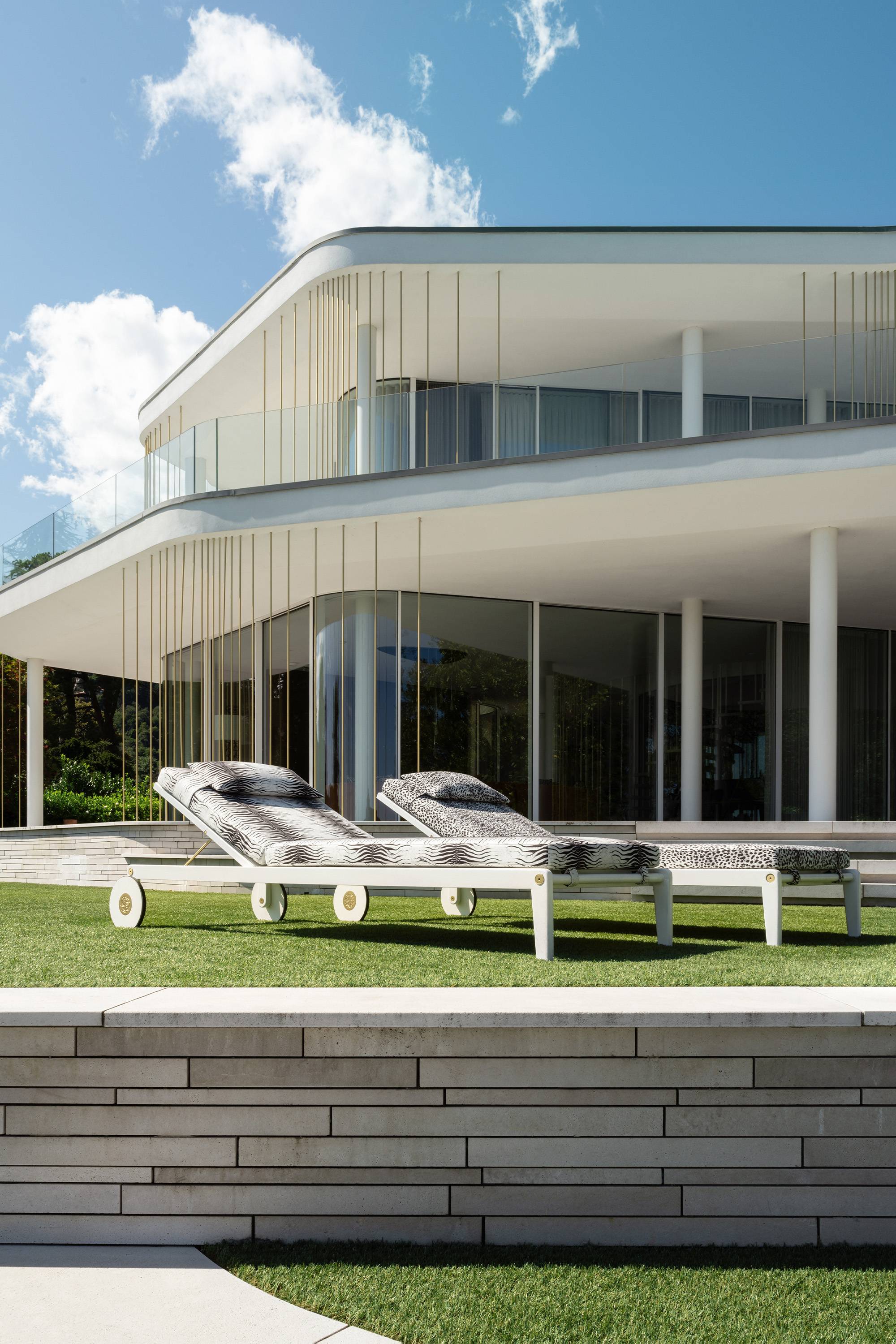 RCHI_2023_WHITE-&-WILD_catalogue_0001