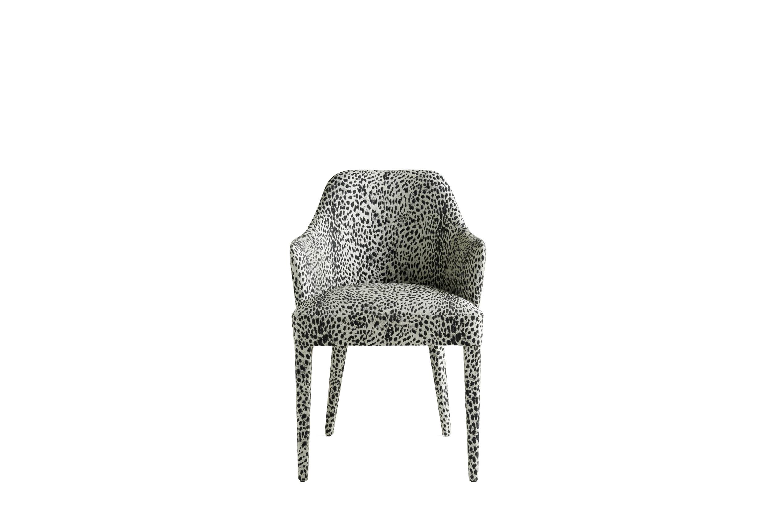 RCHI_MIWI_chair-with-armrests_C.MIW.132.AHX_2023_01a.jpg