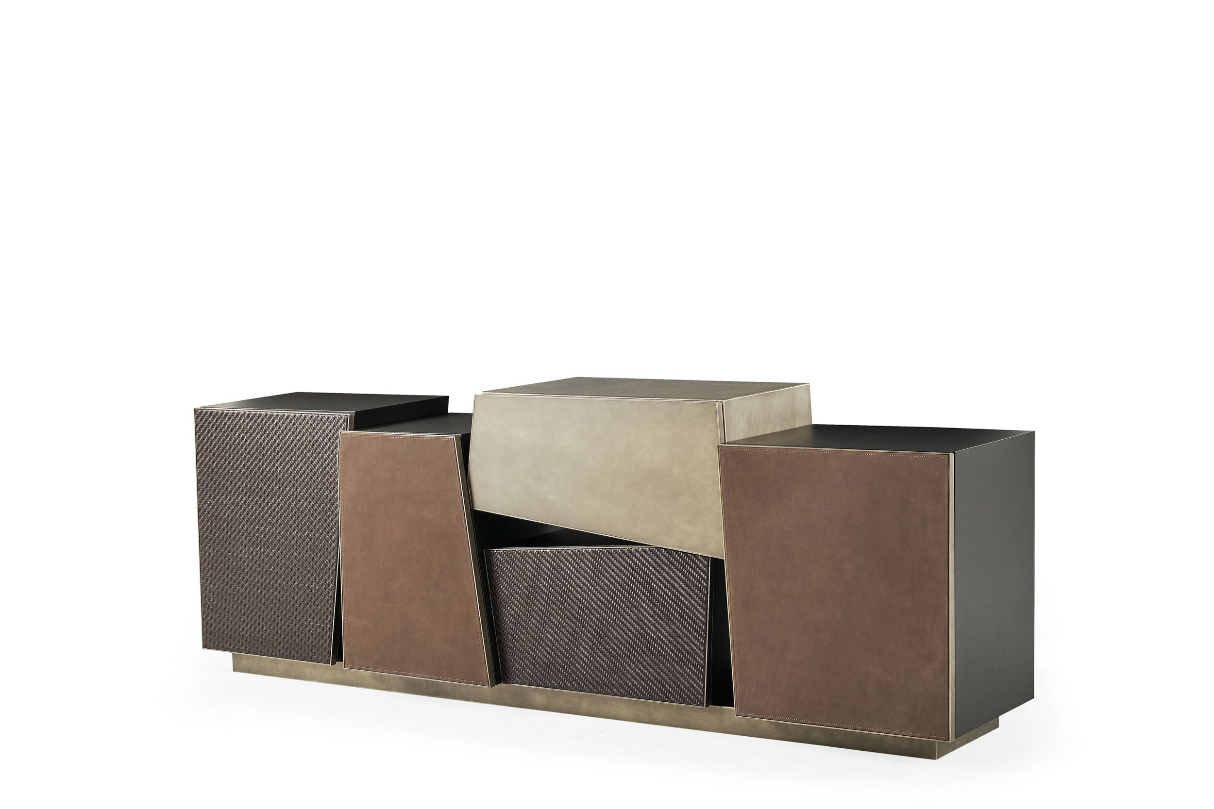 RCHI_MARTINICA-SIGNATURE_sideboard_C.MA2.113.ACX_2026_03a.jpg