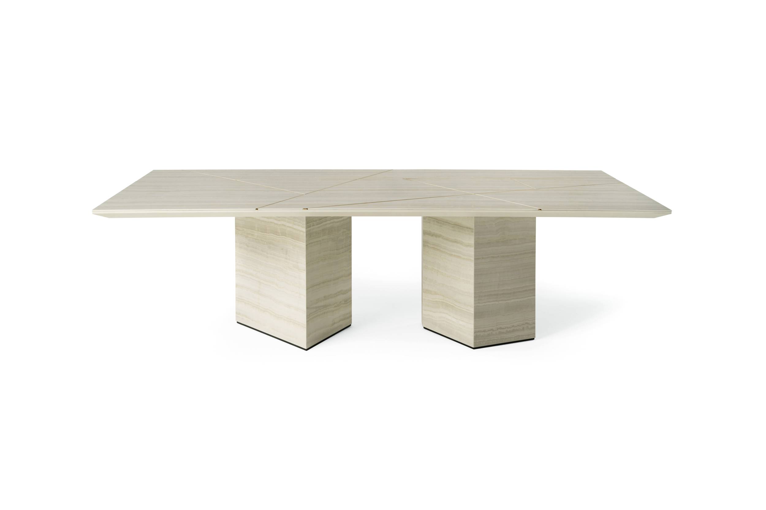 RCHI_COMORE_dining-table_CMR.122.C6X_2022_01_website.jpg