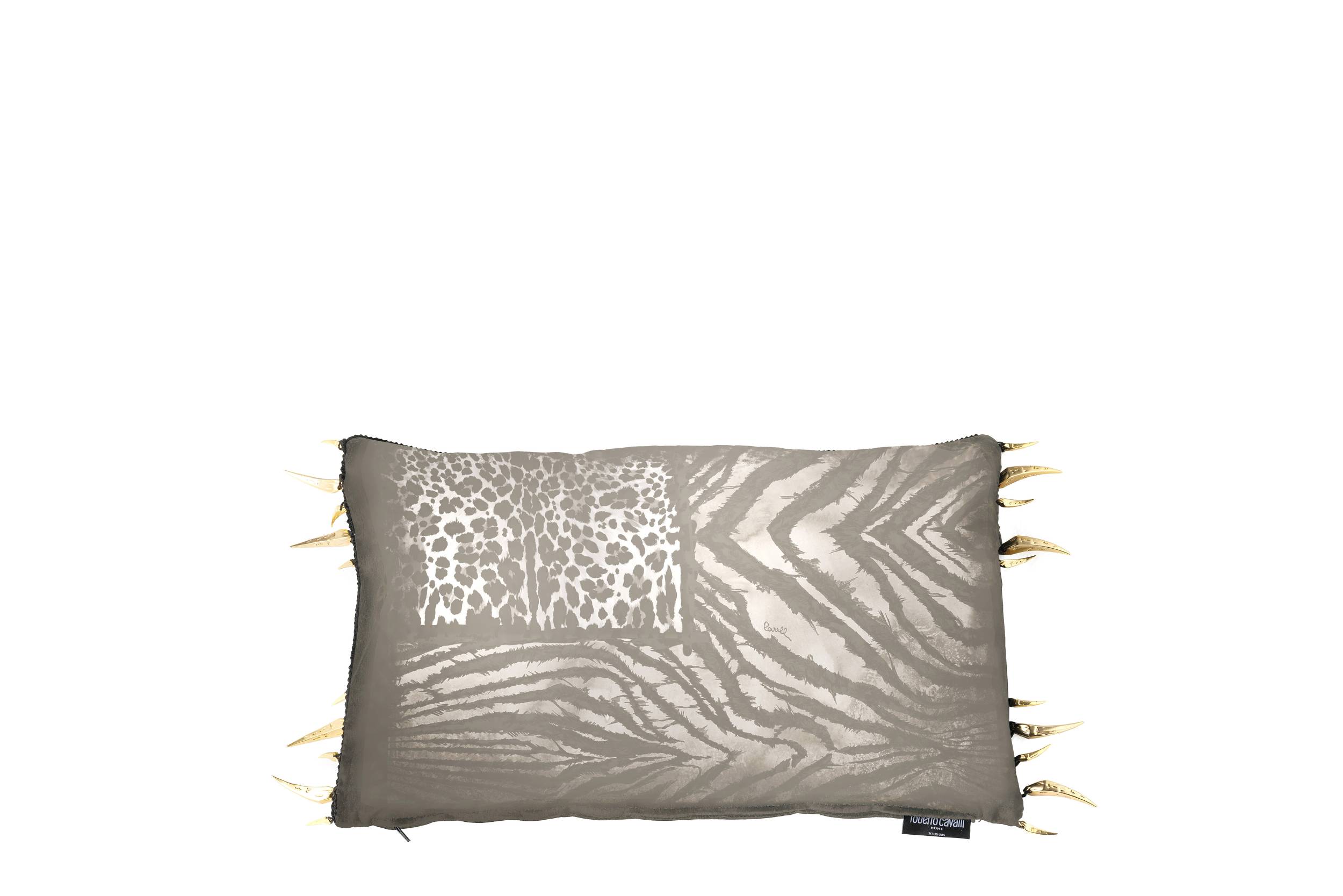 RCHI_WILD-FLAG-CUSHION_cushion_FLA.811.FG2_2021_01.jpg